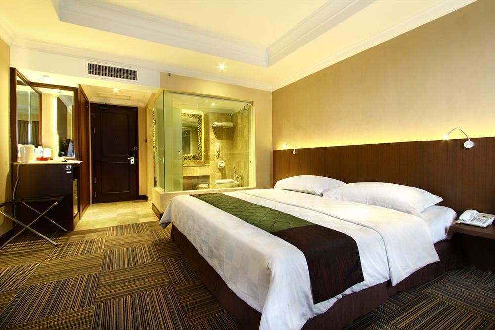 Aiho Hotel Medan Dış mekan fotoğraf